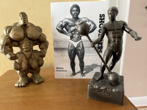 Robby robinson shoulders - robby,