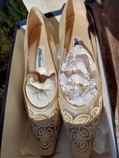 scarpe da cerimonia vera pelle beige con tacco marca melluso misura 41