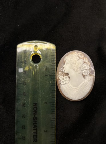 Cameo vintage rivolto a - cameo,