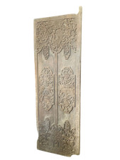Antica porta da tempio in