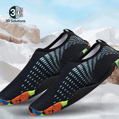 Paio scarpe acqua - un, a