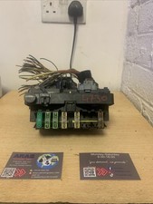 Scatola fusibili sotto cofano