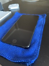 Apple iPhone 7 - 128 GB - Jet