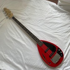 Basso elettrico semivuoto