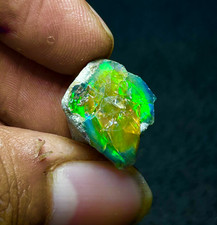 Opale nero grezzo di alta