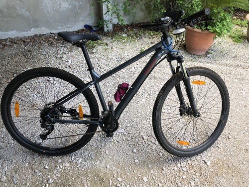 Bicicletta - ,