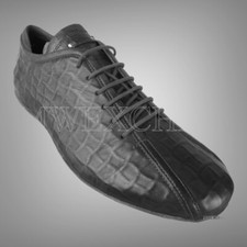 $585 Cesare Paciotti Leather