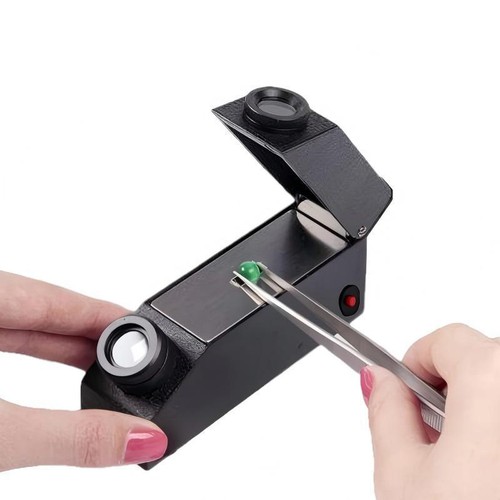 Rifrattometro gemmologico