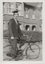 40/683 Foto - Giovane Uomo Con