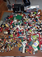 Lotto lego  misto + Minifigures  Personaggi Misti + Accessori Kg 4,650