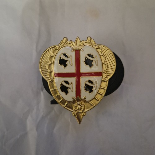 Raro fregio simbolo della - raro,