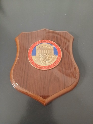 Crest legno metallo - in,