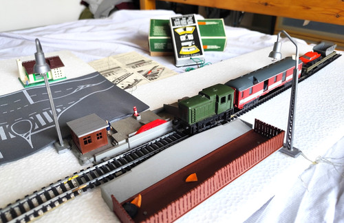 Stazione scarico pacchi poste - stazione,