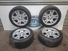 Set Di 4 Cerchi E Pneumatici