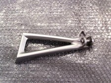 SUPPORTO PEDANA POSTERIORE SINISTRO PER YAMAHA R6 DEL 2006 (e6195)