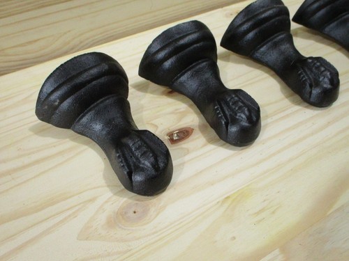 Piedi artiglio ghisa - in,