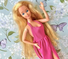 Barbie Twirly Curls bambola