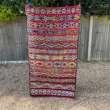 Grande tappeto kilim rosso con