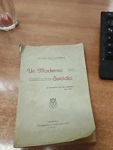 Moderno suicidio dr - un,