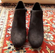 Stivaletti neri in camoscio con tacco, num37