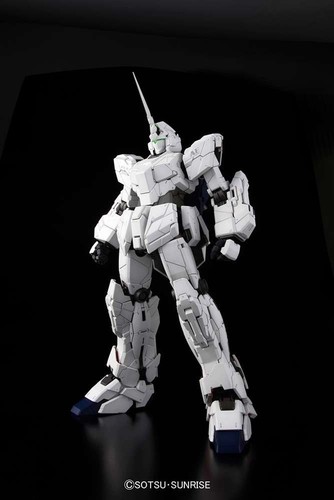 Bandai gundam unicorn 0 - bandai,