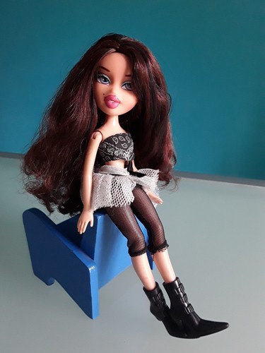 Bratz doll mga - "bratz, mga,