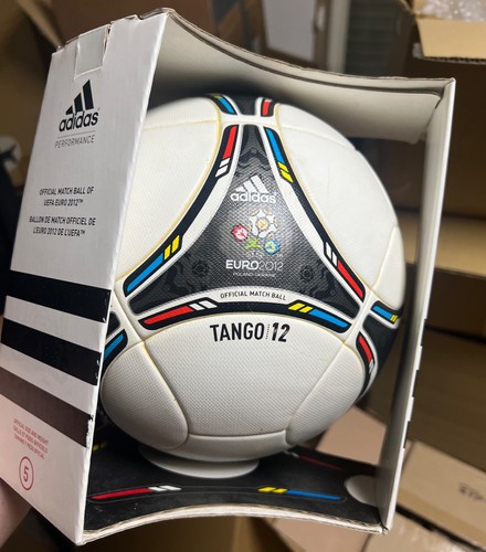 Nuovissimo pallone ufficiale - nuovissimo,