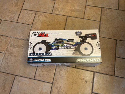 Team associated rc8b4 - associated,