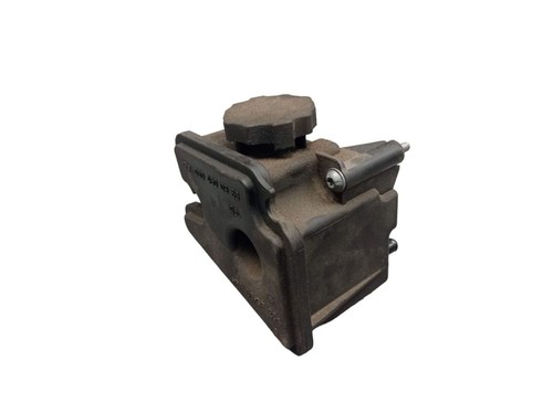 Servo oil tank - oil,