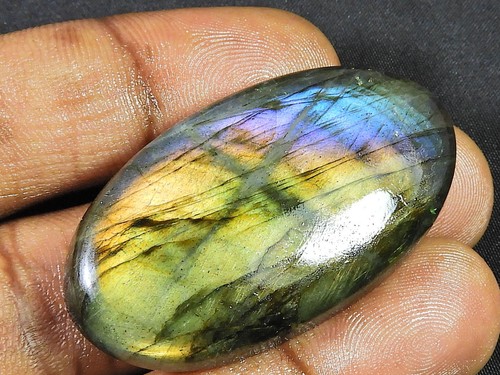 Pietra preziosa sciolta - pietra,