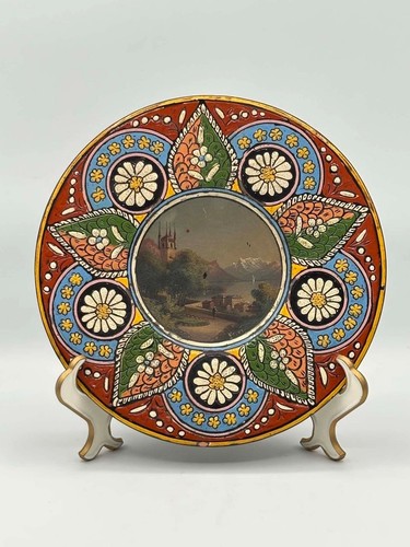 Antico piatto veduto maiolica