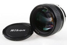 Nikon MF 85mm f/1.4 AI-S -