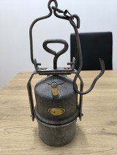 Antica lampada a carburo da