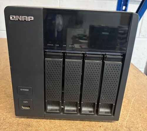 412 qnap bay desktop nas - 4,