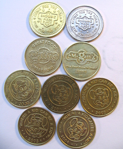 Show biz chuck - e, cheese