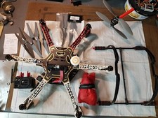 Drone DJI f550 con Naza, Gimbal, BTU, DATA link