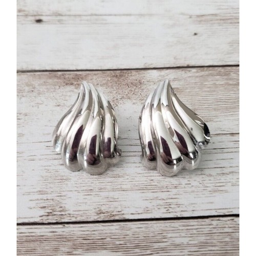 Vintage clip earrings - vintage, on