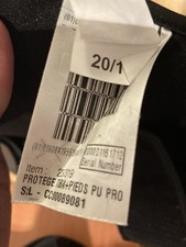 Parastinchi, parapiedi e casco