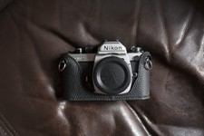 Custodia mezza fotocamera vera