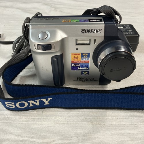 Fotocamera digitale sony - fotocamera,