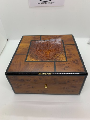 Blancpain wooden gold logo - gold,