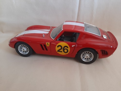 Burago bburago ferrari - 1:18,