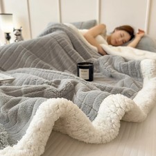 Coperte calde increspate in