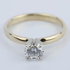 Anello solitario rotondo con