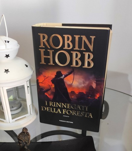 Robin hobb rinnegati della - robin,