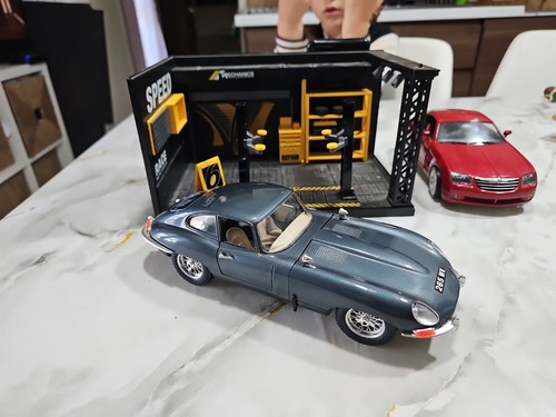 Burago 1961 jaguar coupe - 1961,