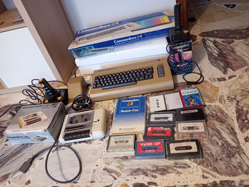 Commodore retrocomputer - commodore,