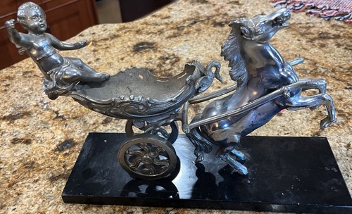 Statuina scultura cigno