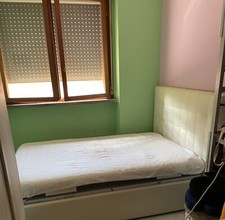 letto una piazza e mezza contenitore Con materasso