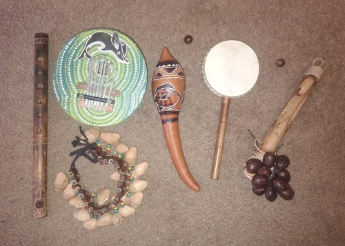 Lotto strumenti indigeni - 6,
